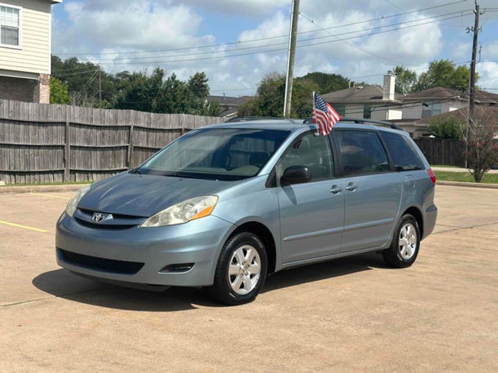 2006 Toyota Sienna LE