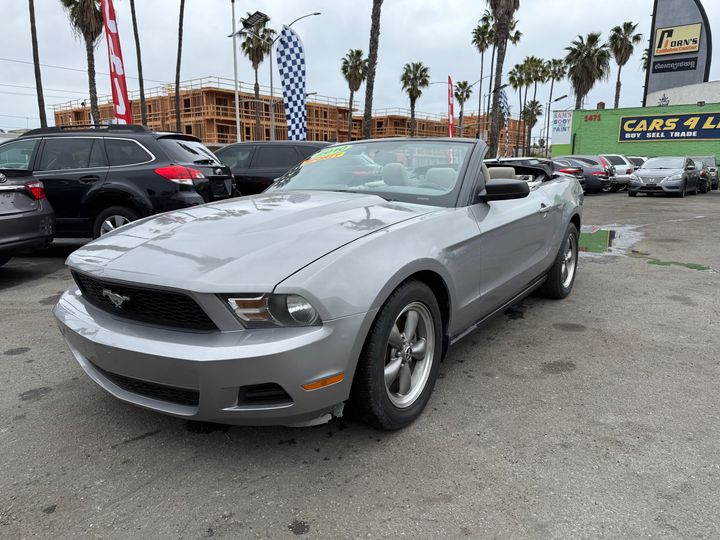 2010 Ford Mustang V6 Premium
