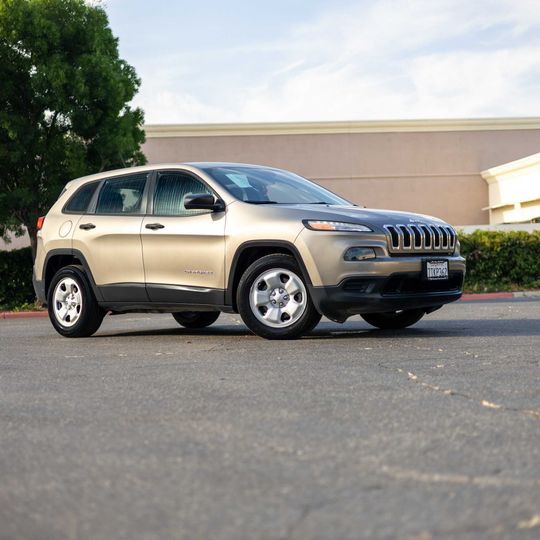 2016 Jeep Cherokee Sport