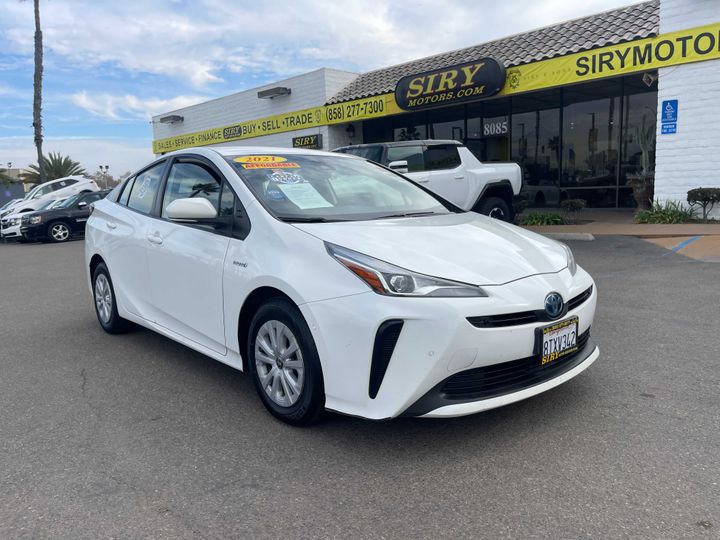 2021 Toyota Prius LE