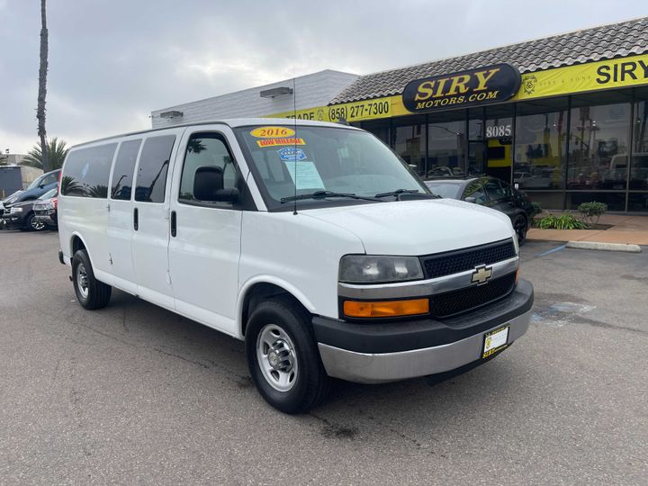 2016 Chevrolet Express Passenger LS