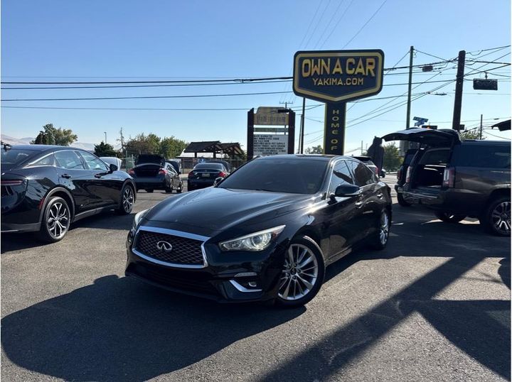 2021 INFINITI Q50 LUXE
