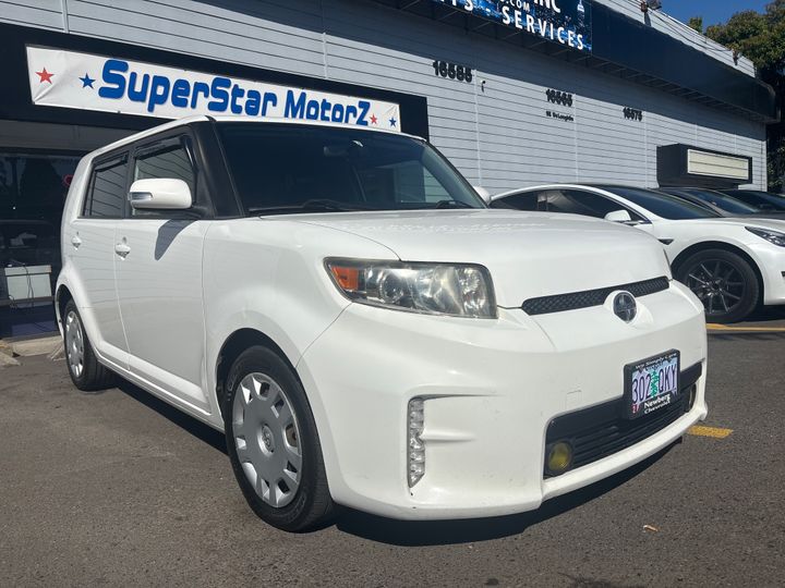 2014 Scion xB Base
