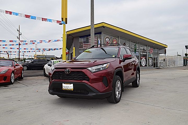 2023 Toyota RAV4 XLE