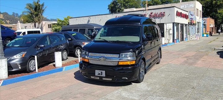 2014 Chevrolet Express Passenger LS's photo