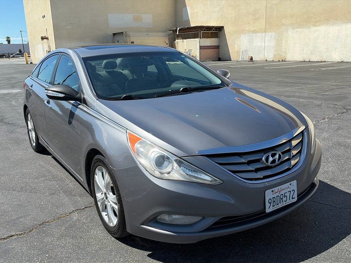 2011 HYUNDAI SONATA for sale in ONTARIO