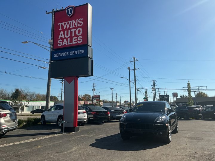 2017 PORSCHE MACAN for sale in LANSING