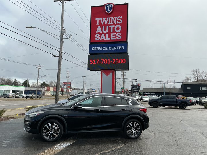 2017 INFINITI QX30 for sale in LANSING
