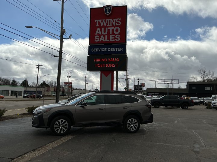 2023 SUBARU OUTBACK for sale in LANSING