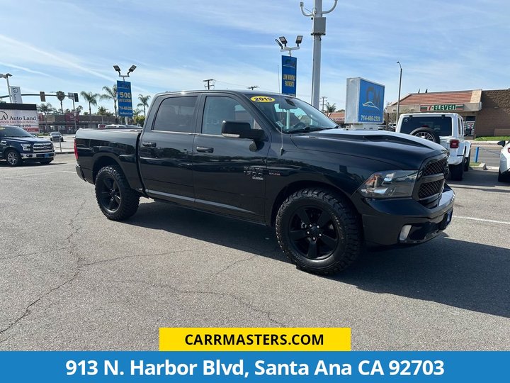 2019 RAM 1500 CLASSIC CREW CAB for sale in SANTA ANA