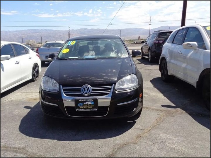 2010 VOLKSWAGEN JETTA for sale in INDIO