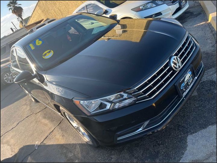 2016 Volkswagen Passat S's photo