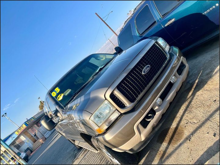 2003 Ford Excursion Limited's photo