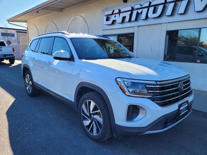 Silver Mist Metallic, 2024 VOLKSWAGEN ATLAS Image 