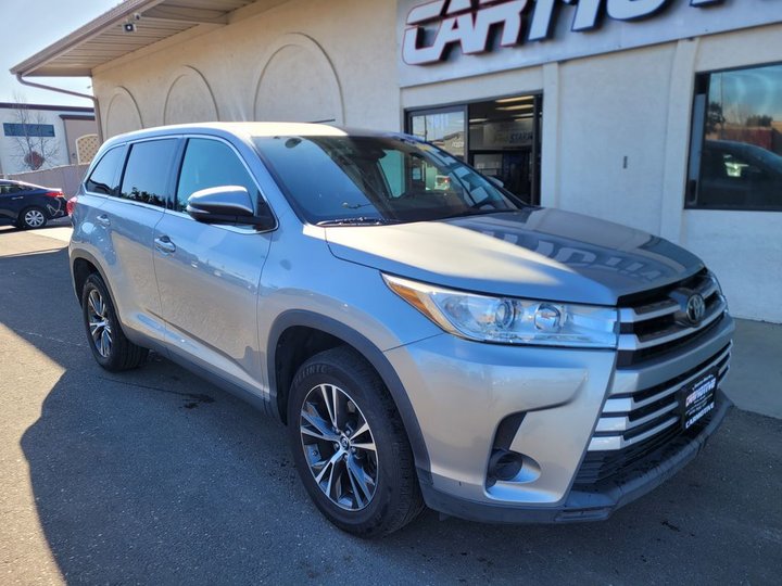 2019 TOYOTA HIGHLANDER for sale in SANTA MARIA