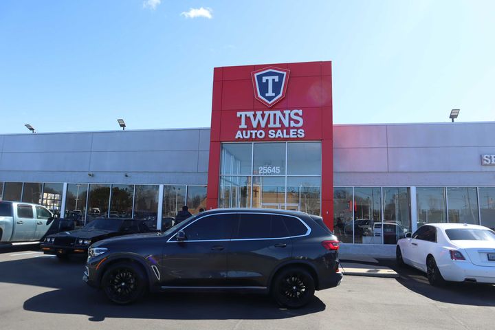 GRAY, 2020 BMW X5 Image 