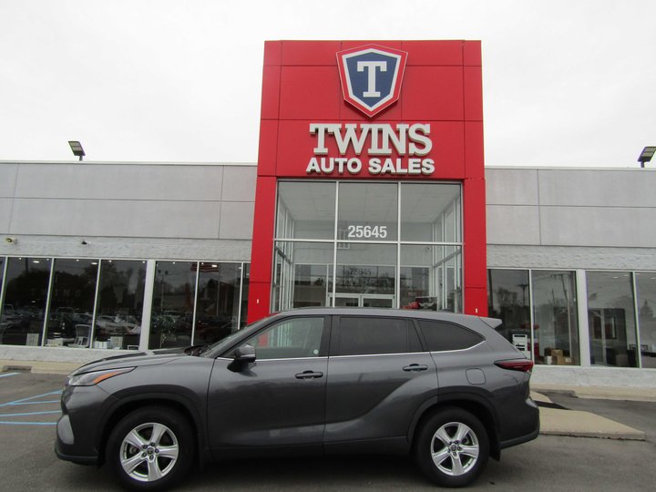2024 TOYOTA HIGHLANDER for sale in REDFORD