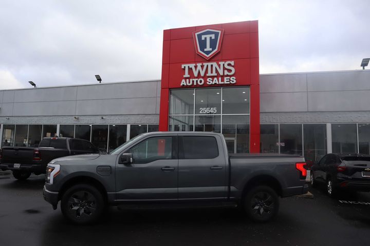 GRAY, 2023 FORD F150 LIGHTNING Image 