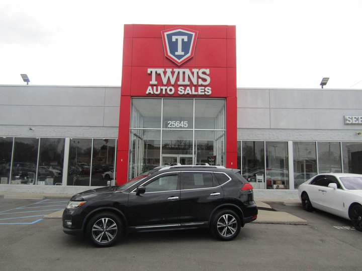 2017 NISSAN ROGUE for sale in REDFORD