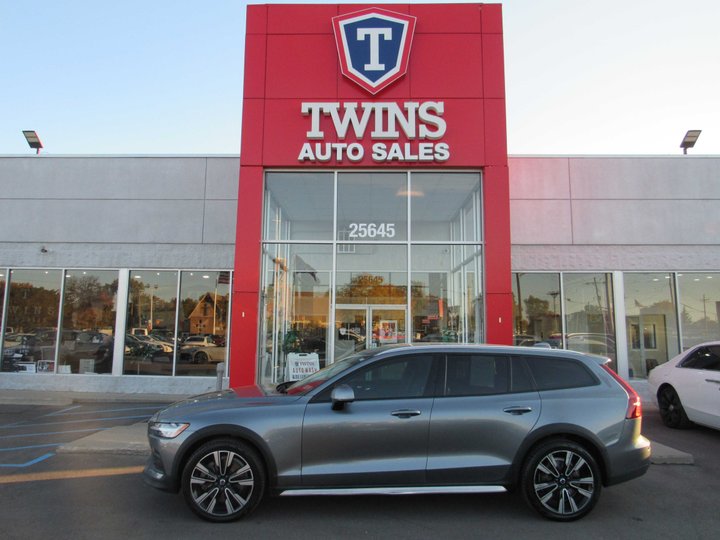 2020 VOLVO V60 for sale in REDFORD