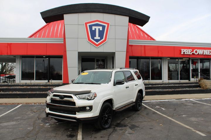WHITE, 2019 TOYOTA 4RUNNER Image 