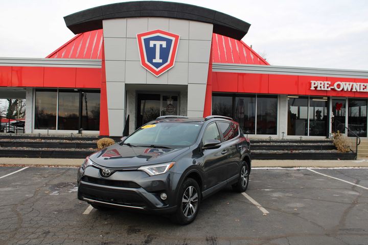 GRAY, 2018 TOYOTA RAV4 Image 