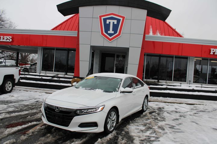 WHITE, 2018 HONDA ACCORD Image 