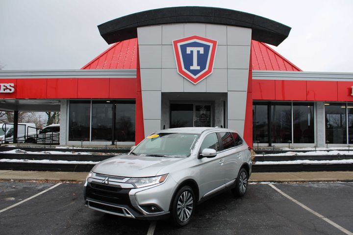 GRAY, 2020 MITSUBISHI OUTLANDER Image 