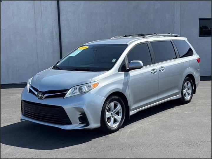 2019 TOYOTA SIENNA for sale in ESCONDIDO