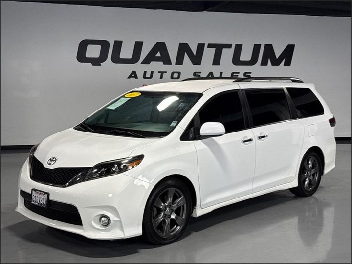 2017 TOYOTA SIENNA for sale in ESCONDIDO