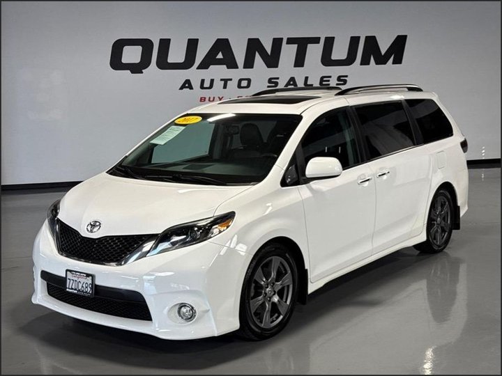 2017 TOYOTA SIENNA for sale in ESCONDIDO