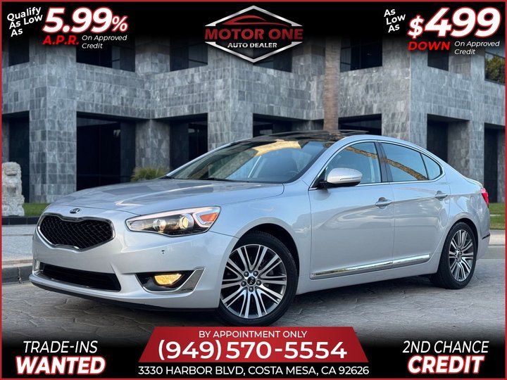 SILVER, 2016 KIA CADENZA Image 