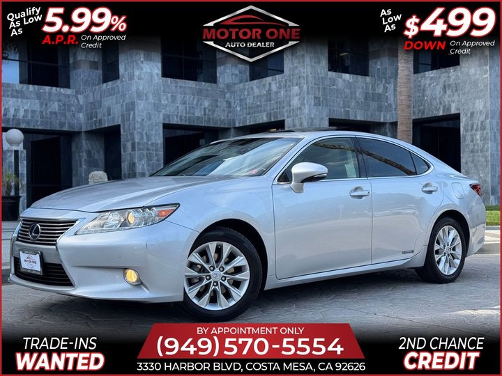 2015 LEXUS ES 300H Image 