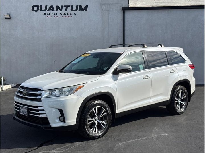2019 TOYOTA HIGHLANDER for sale in SANTA ANA