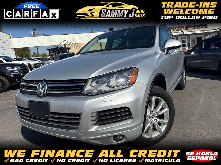 2013 Volkswagen Touareg Sport's photo