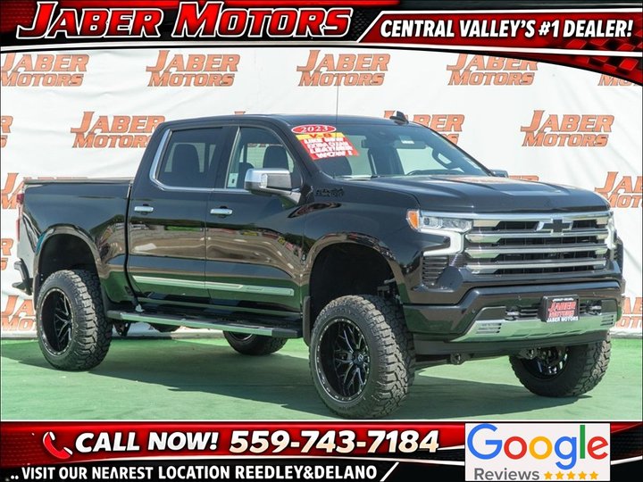 2023 CHEVROLET SILVERADO 1500 CREW CAB for sale in REEDLEY