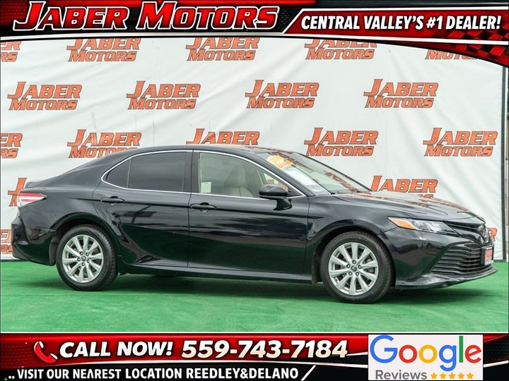 2018 TOYOTA CAMRY for sale in REEDLEY