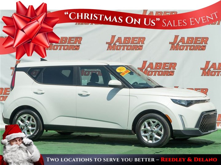 WHITE, 2023 KIA SOUL Image 