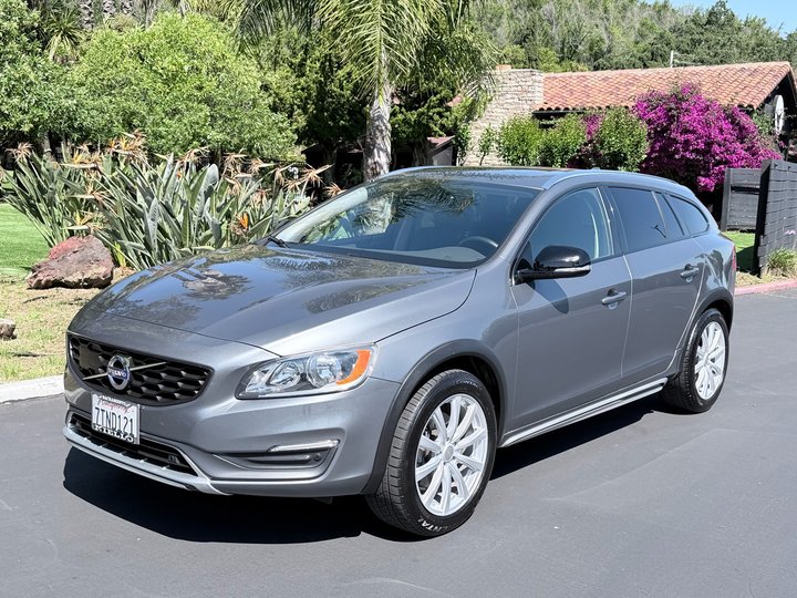 2016 VOLVO V60 for sale in NOVATO