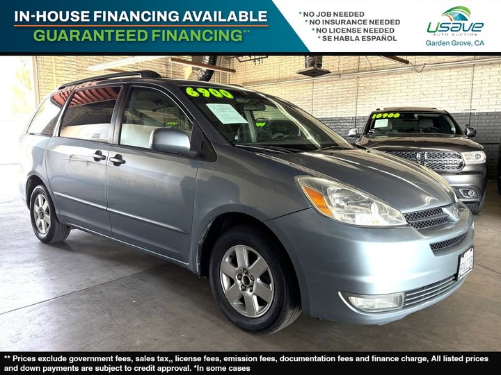 2004 TOYOTA SIENNA for sale in GARDEN GROVE
