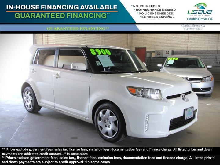 CLASSIC SILVER METALLIC, 2014 SCION XB Image 