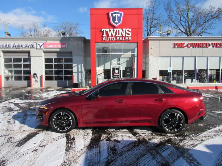 RED, 2023 KIA K5 Image 