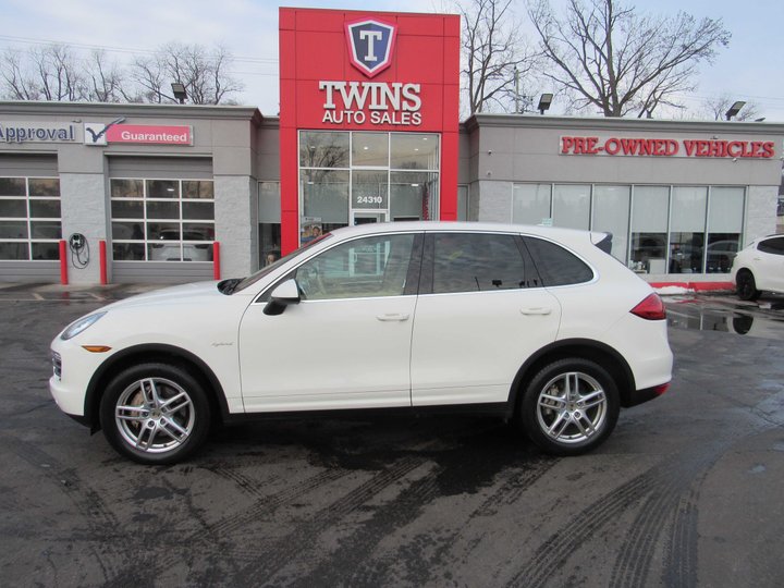 2012 PORSCHE CAYENNE for sale in DETROIT