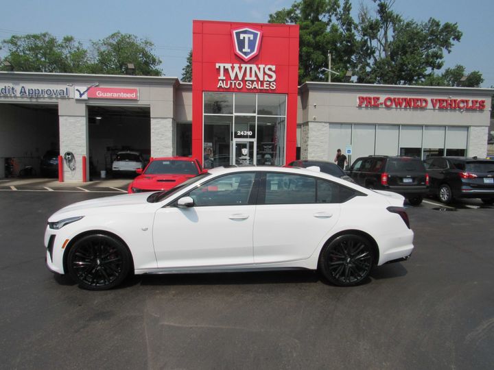 WHITE, 2023 CADILLAC CT5 Image 