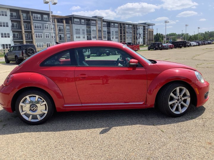2012 VOLKSWAGEN BEETLE for sale in MIDDLETON