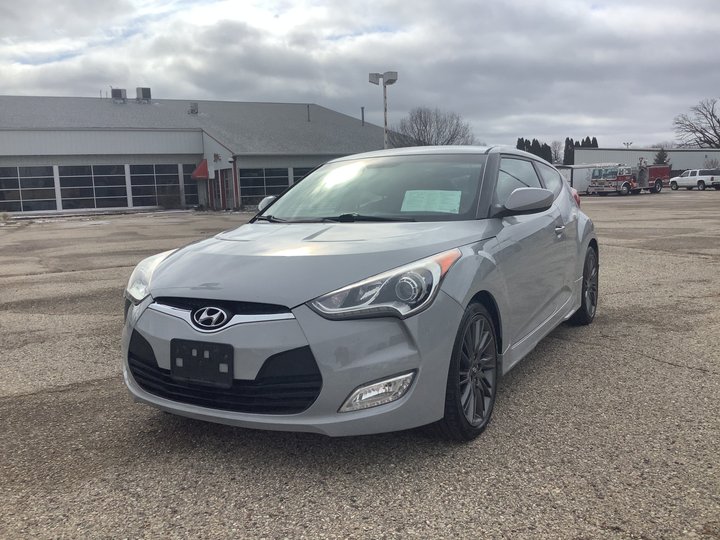 2013 HYUNDAI VELOSTER for sale in MIDDLETON