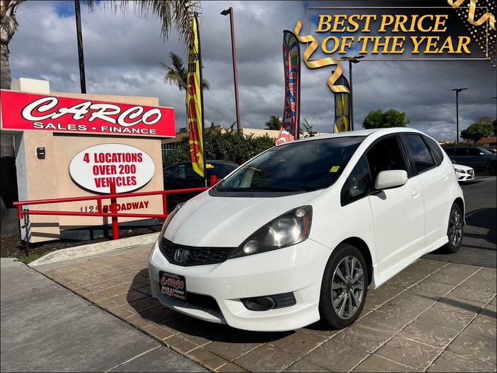 WHITE, 2012 HONDA FIT Image 