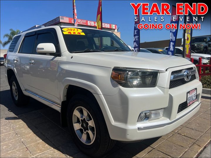 WHITE, 2013 TOYOTA 4RUNNER Image 