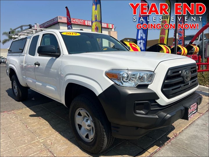 WHITE, 2019 TOYOTA TACOMA ACCESS CAB Image 