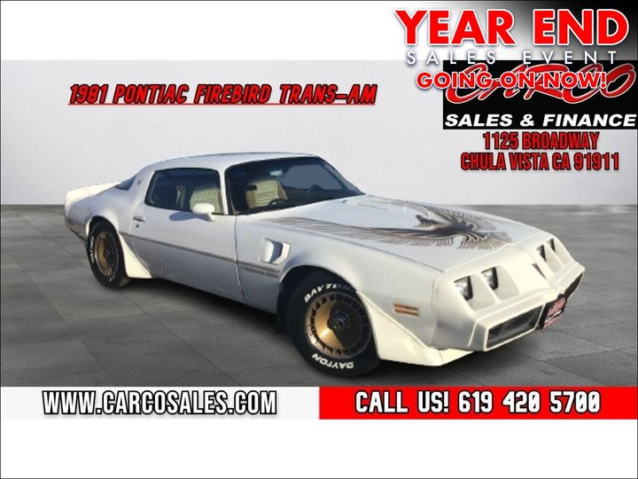 WHITE, 1981 PONTIAC FIREBIRD Image 